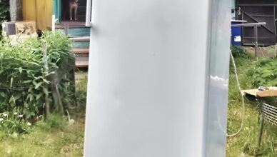 En lugar de tirar su viejo frigorífico, mi vecino tuvo una idea brillante y lo convirtió en algo completamente nuevo y sorprendente